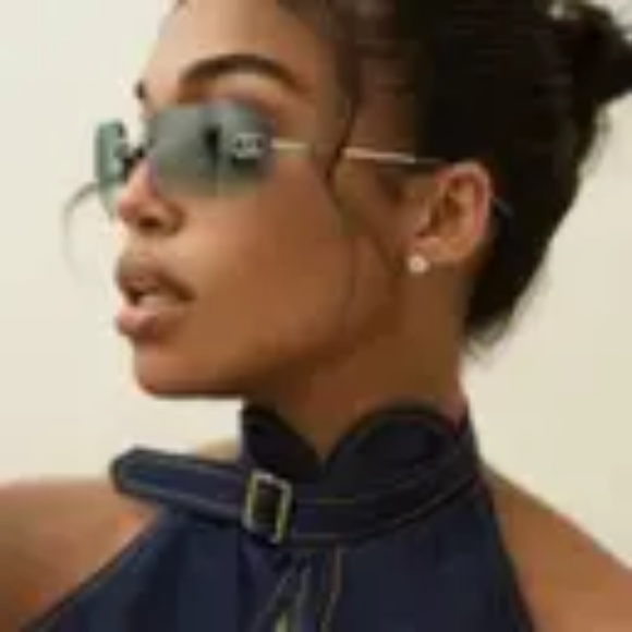 Vintage Y2K Chanel Sunglasses Rhinestone Crystal CC Logo Rimless Gradient Blue - Picture 10 of 11